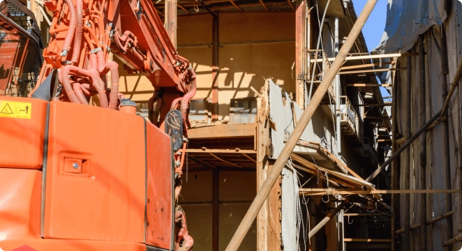 解体作業中の建物内部の様子