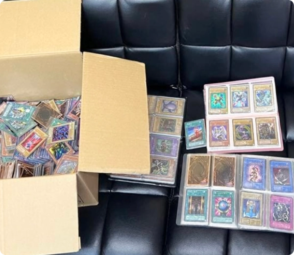 買取実績：遊戯王カードの大量セット。レアカードやファイル保管品を含む。買取価格2,000円