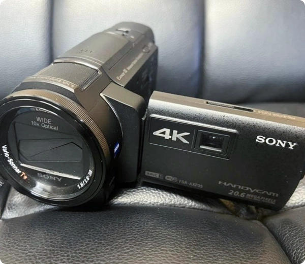買取実績：ソニー（SONY）のデジタルビデオカメラ ハンディカム（Handycam）。買取価格100,000円